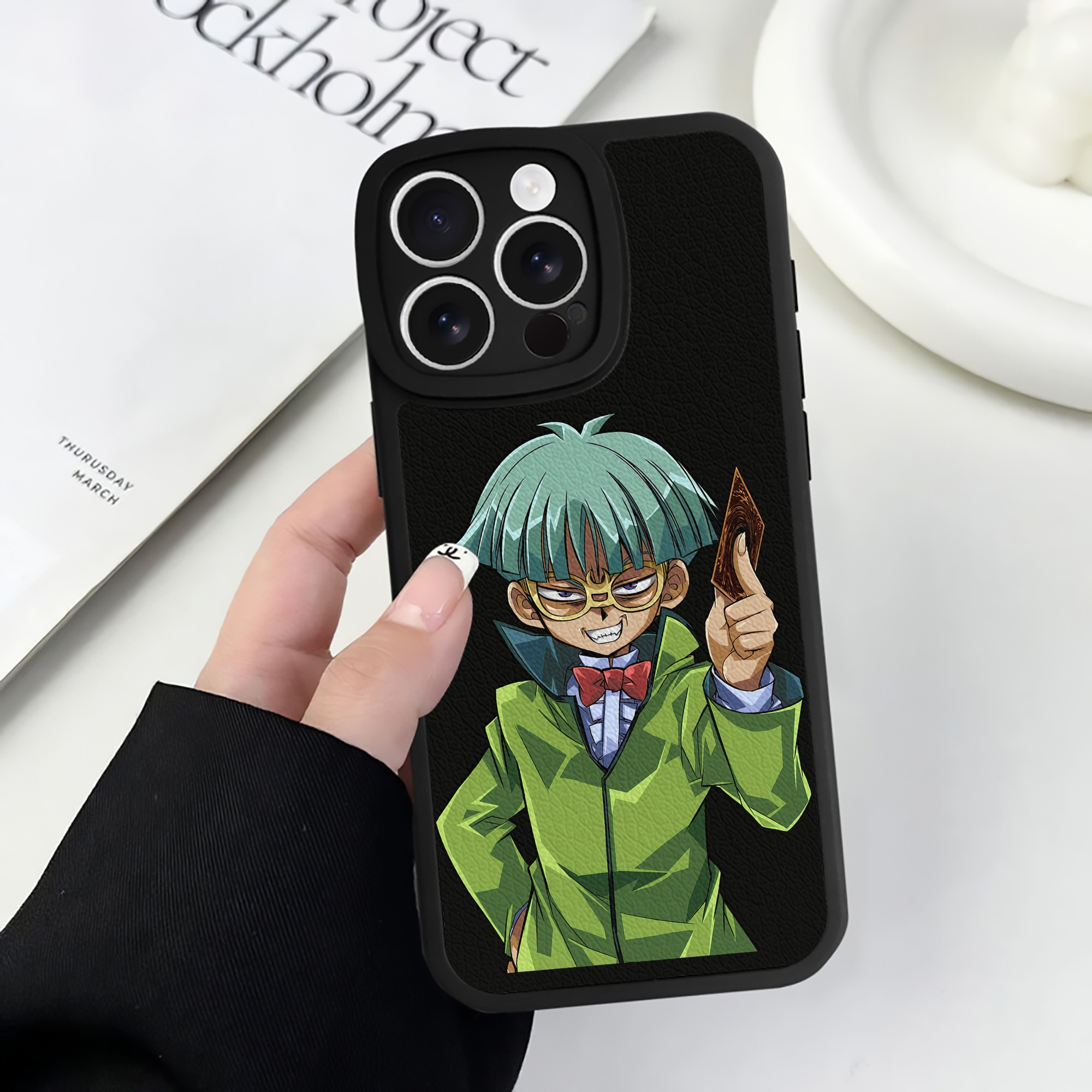 （画像用） 遊☆戯☆王 Yu-Gi-Oh! 【iPhone 16シリーズ対応】シリコンスマホケース（レザー調） 材質：シリコン